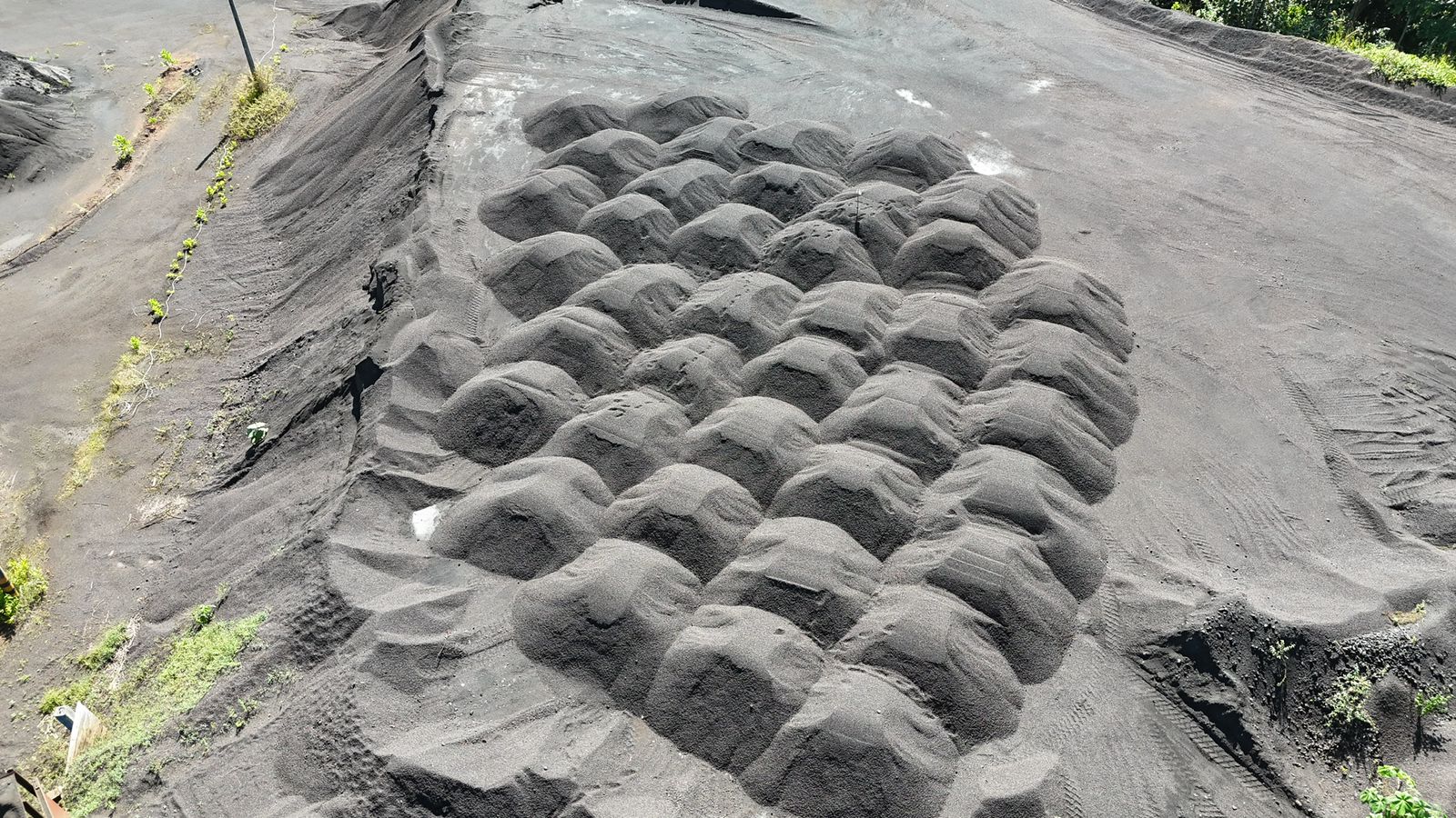 Operação de extração de minério de manganês